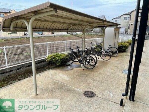 共有部分(屋根付駐輪場)