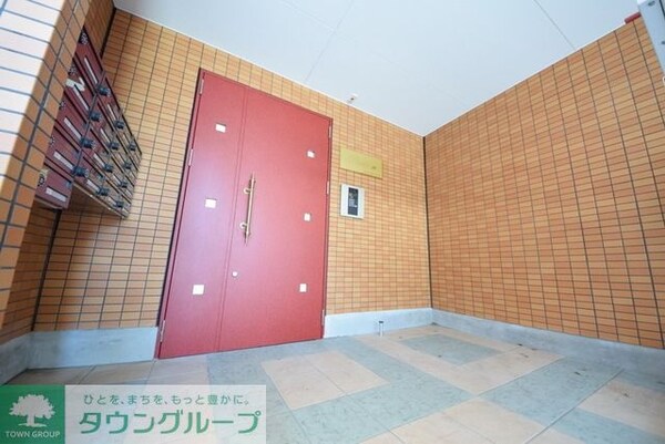 エントランス(エントランスはオートロック対応)
