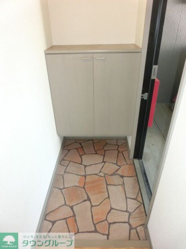 玄関(玄関下駄箱あり（同一タイプ）)