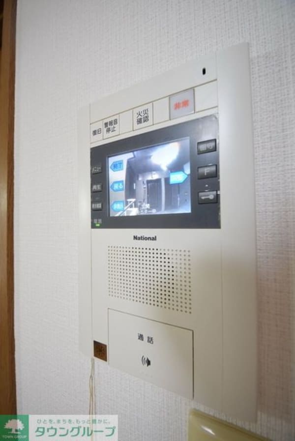 セキュリティ(来訪者は室内のモニターでチェックできます)