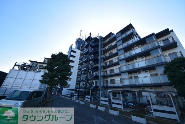 外観(玄関入口側から見た外観です)