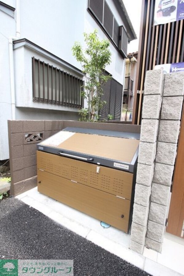 共有部分(入居者専用ゴミステーション)
