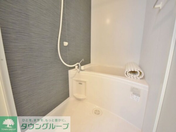 バス／シャワールーム等(浴室乾燥昨日付き)