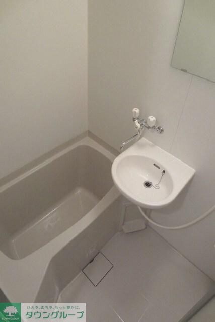 物件内観写真15　(清潔感のあるバスルーム。)