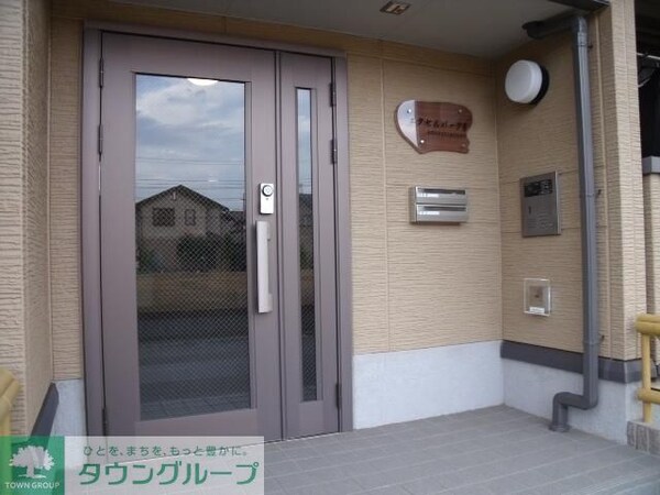 共有部分(オートロック完備です)