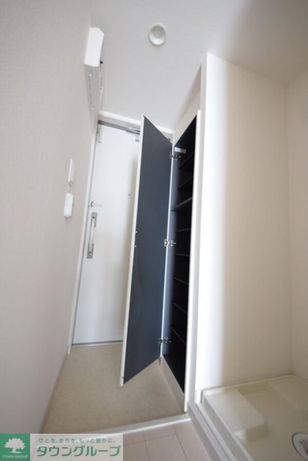 玄関(お部屋探しは【タウンハウジング千葉店】にお任せ下さい♪)