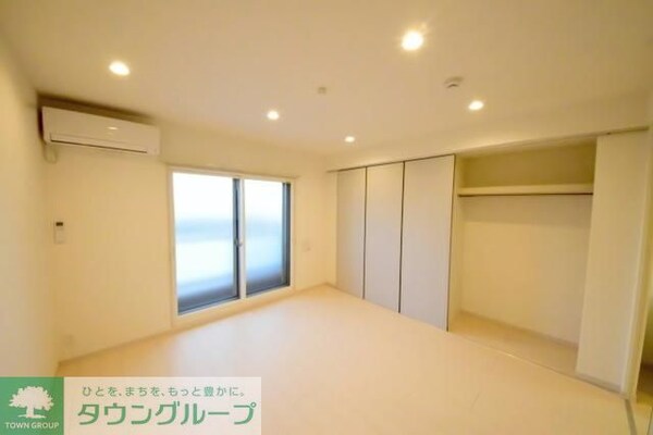 リビング・居室(別角度からの室内です)