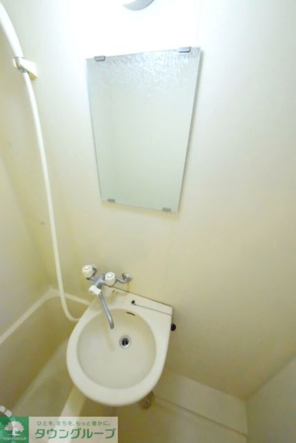 洗面(洗面台に鏡あります)