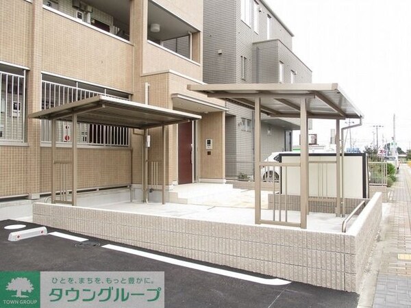 共有部分(屋根付き駐輪場)