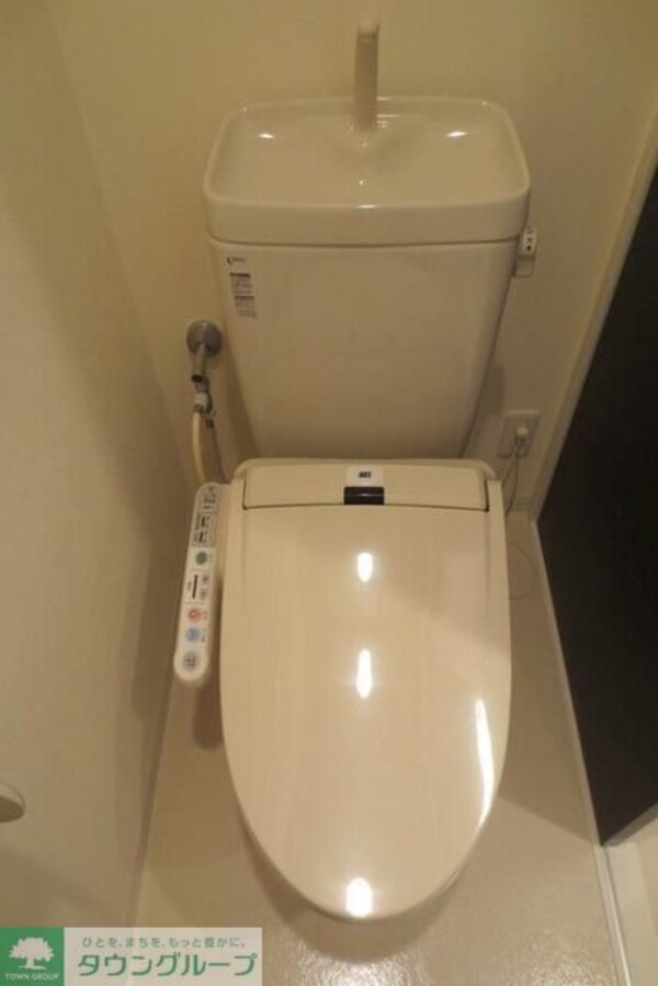 トイレ(ウォシュレットも標準装備。)