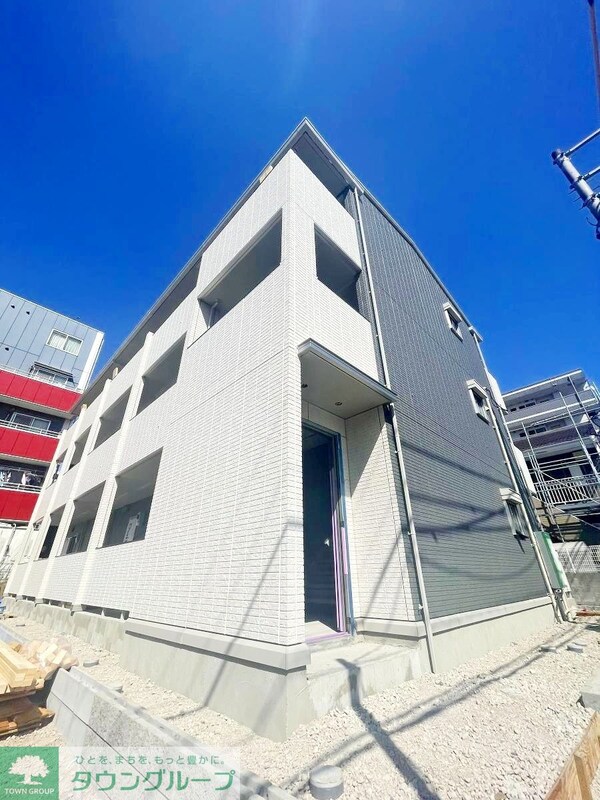 外観(日当たり良好な室内が望める新築で、自然光も入ります。)