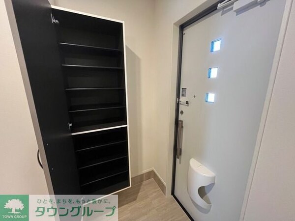 玄関(お問合せはタウンハウジングまで！※現地待合わせ相談可能)