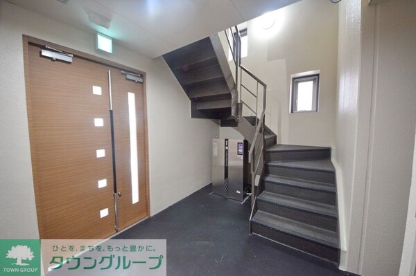 エントランス(お問合せはタウンハウジングまで！※現地待合わせ相談可能)