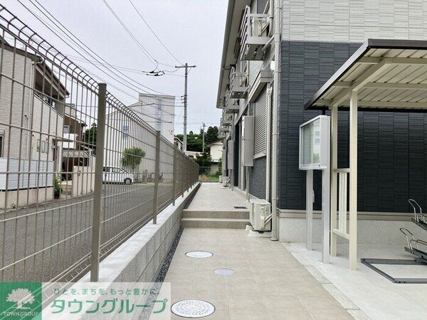 エントランス(お問合せはタウンハウジングまで！※現地待合わせ相談可能)