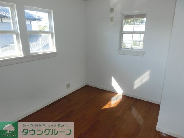 物件内観写真2　(居室)