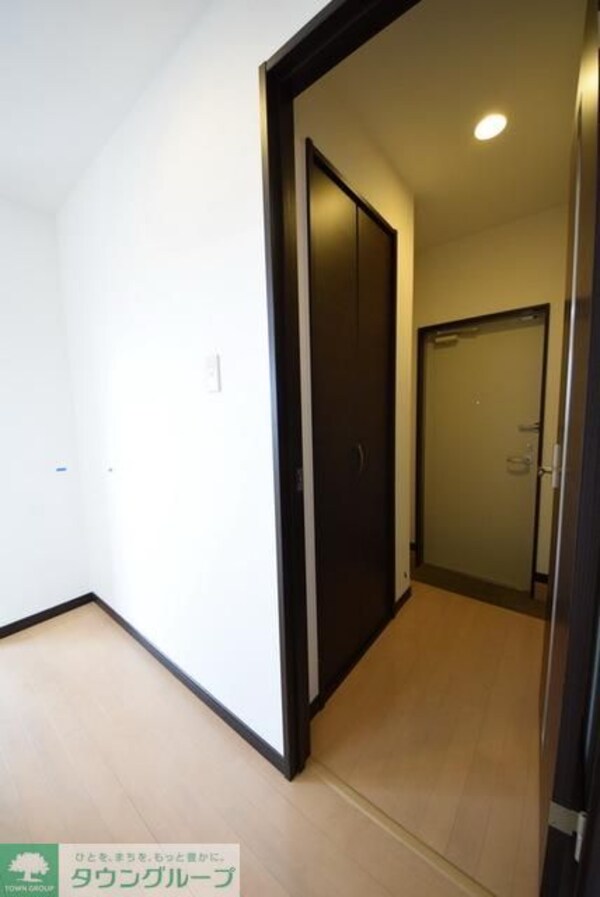 設備(玄関からは室内が見えない間取りです)