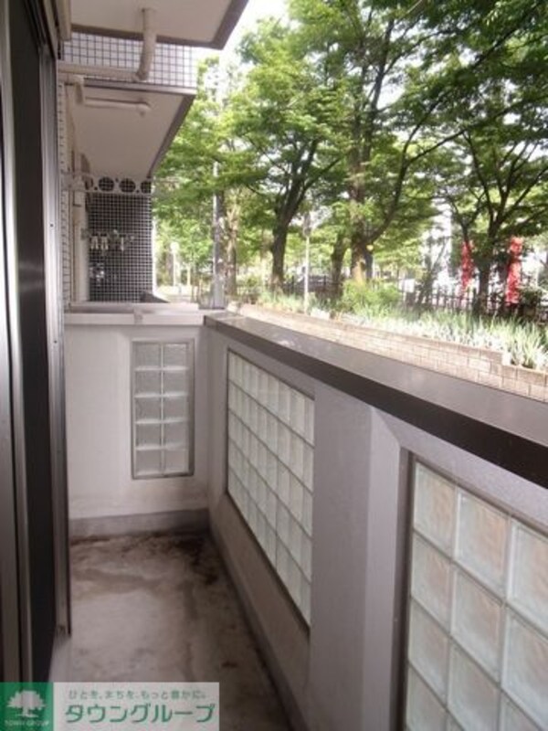 眺望(明るいバルコニーです)