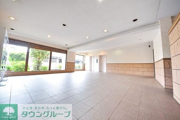 エントランス(開放感のあるエントランスホール)