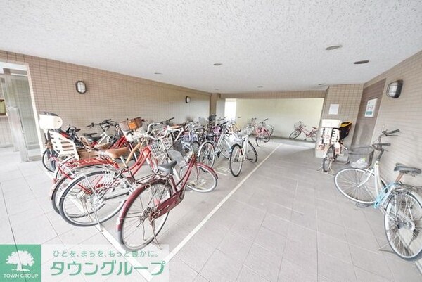 その他(自転車も雨に濡れません)