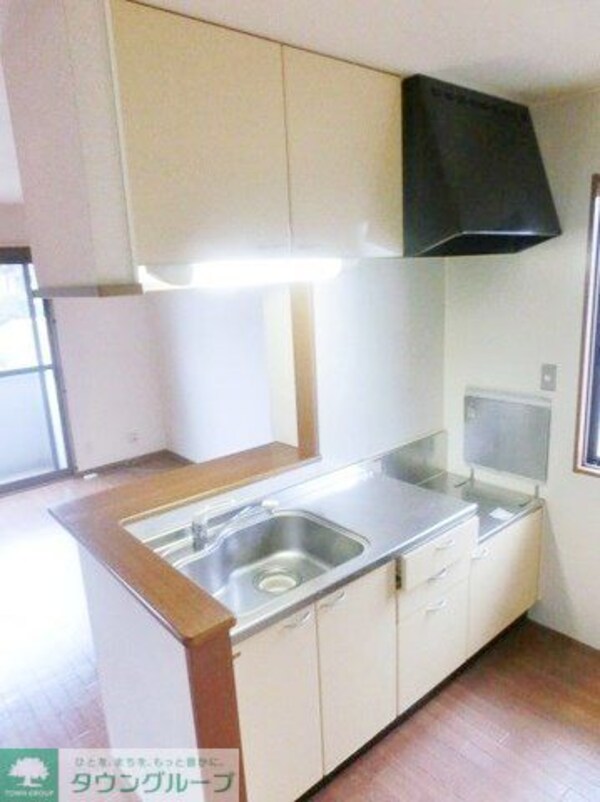 キッチン(お問合せはタウンハウジングまで！※現地待合わせ相談可能)