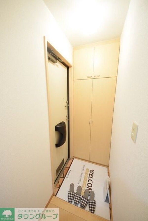 玄関(お問合せはタウンハウジングまで！※現地待合わせ相談可能)