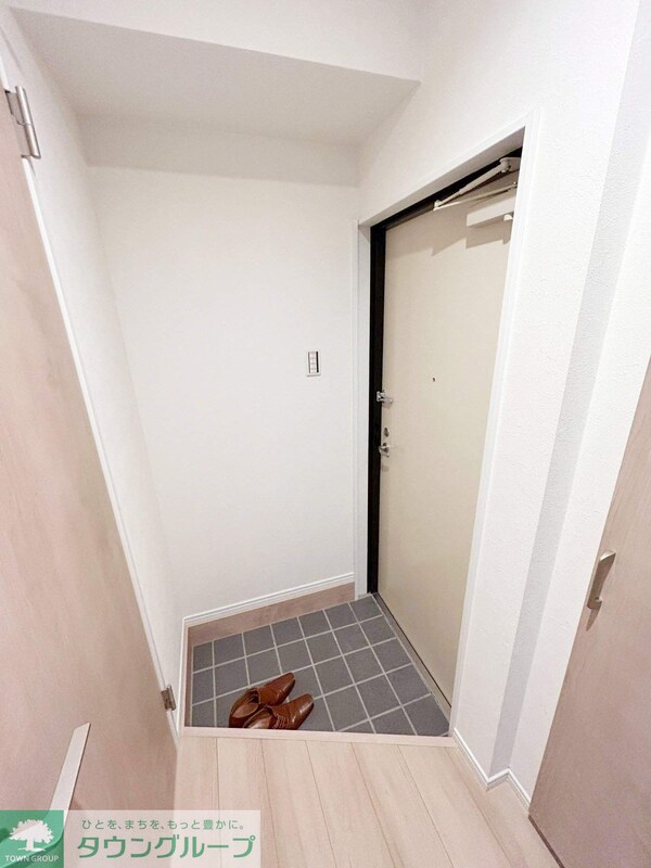 玄関(お問合せは【タウンハウジング】まで！※現地待合わせ相談可！)