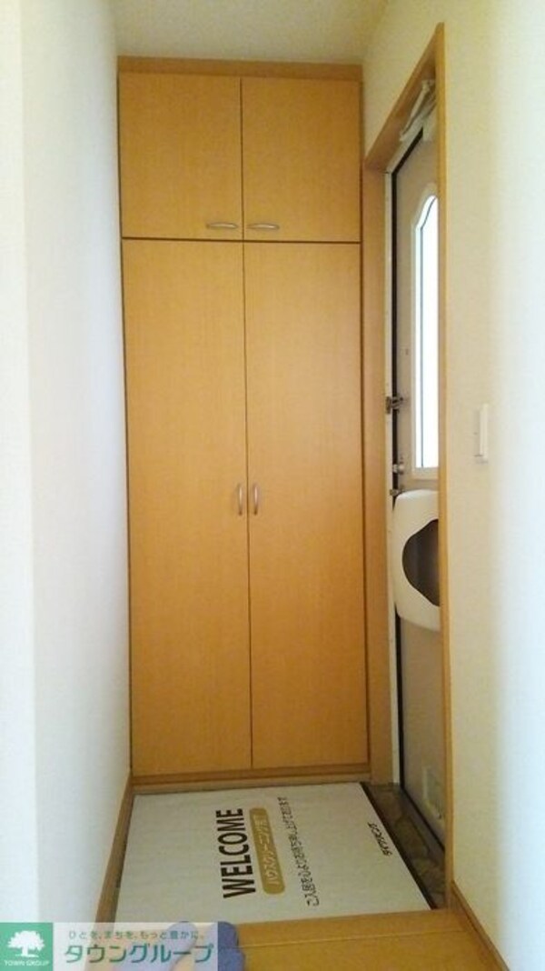 玄関(お問合せはタウンハウジングまで！※現地待合わせ相談可能)