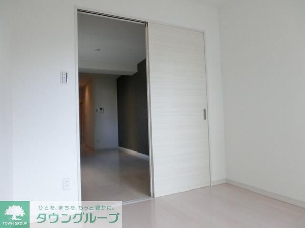 その他室内・内装(洋室からリビングスペース)