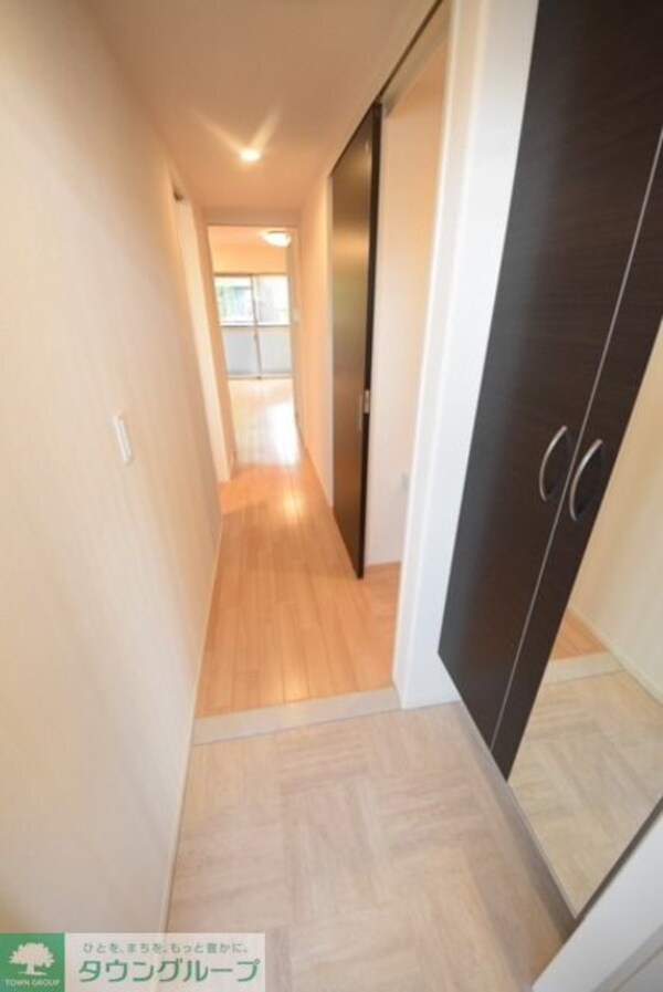 玄関(お問合せはタウンハウジングまで！※現地待合わせ相談可能)