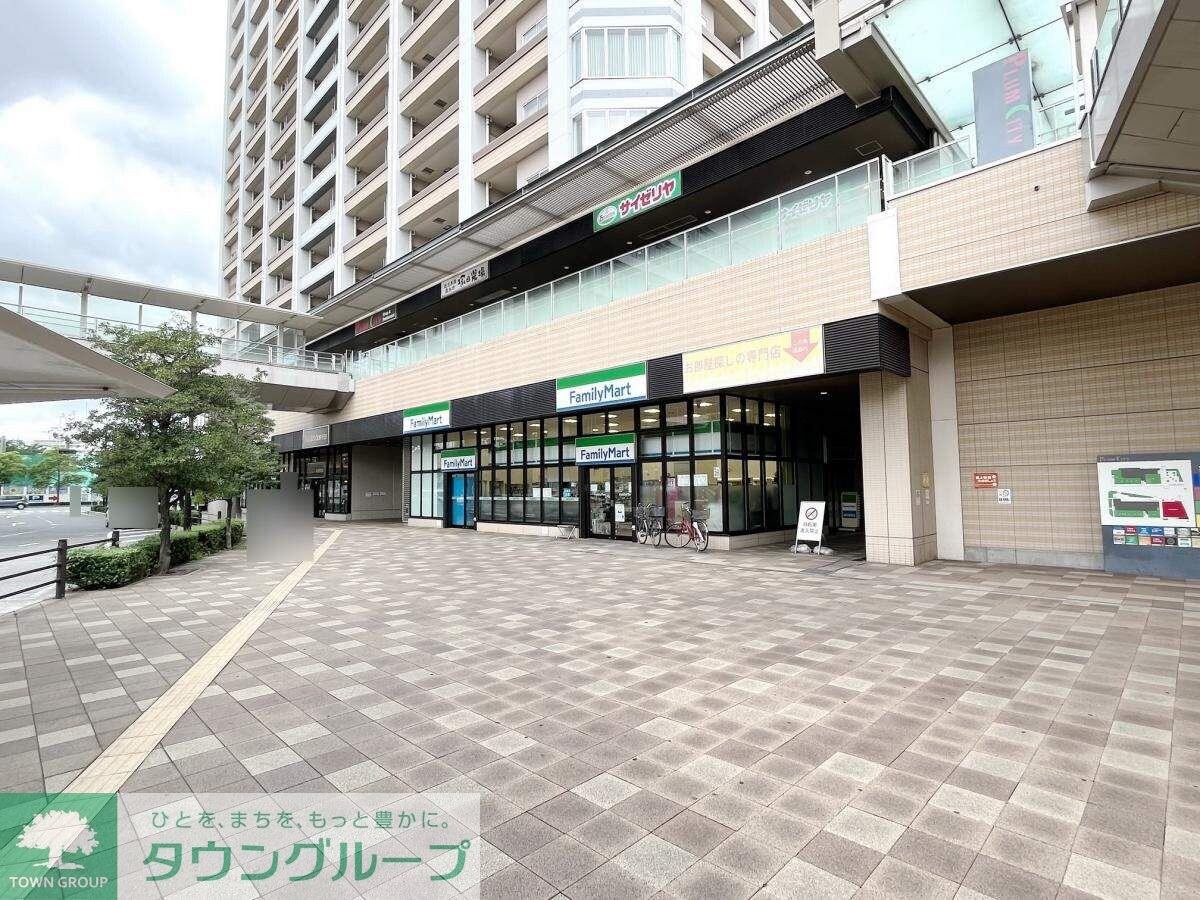 ファミリーマート武蔵浦和駅店