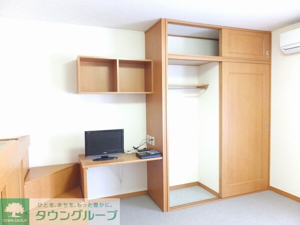 収納(ポール付きなので大切なお洋服もシワになりません。)