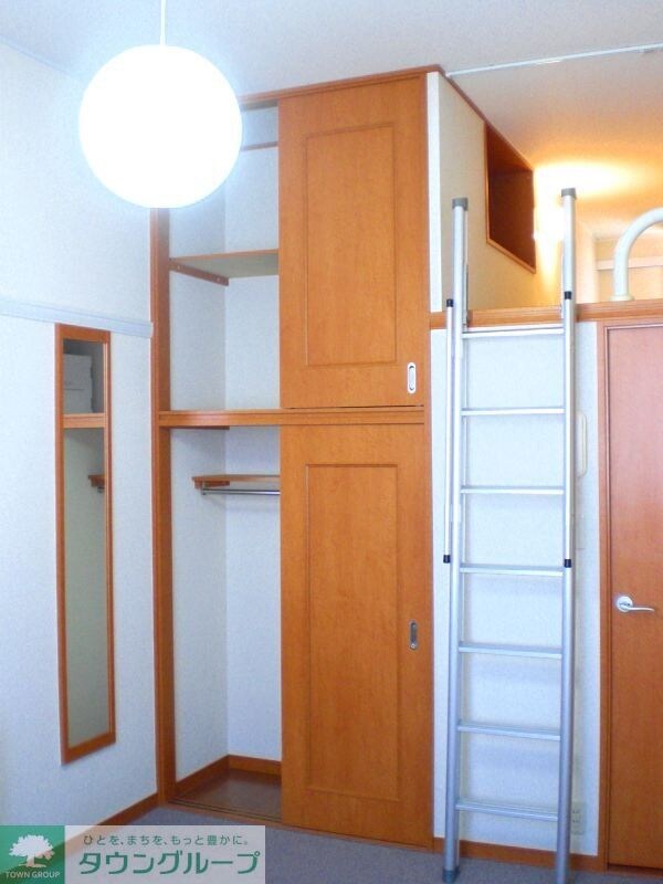 収納(高さのある収納スペースで大切なお洋服も皺になりません。)