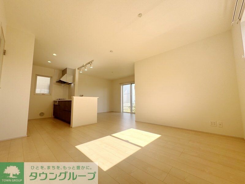 物件内観写真23　(リビング/居室)