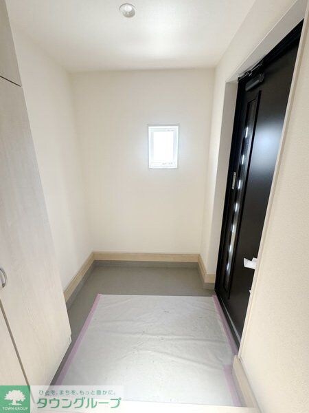 物件内観写真32　(玄関)