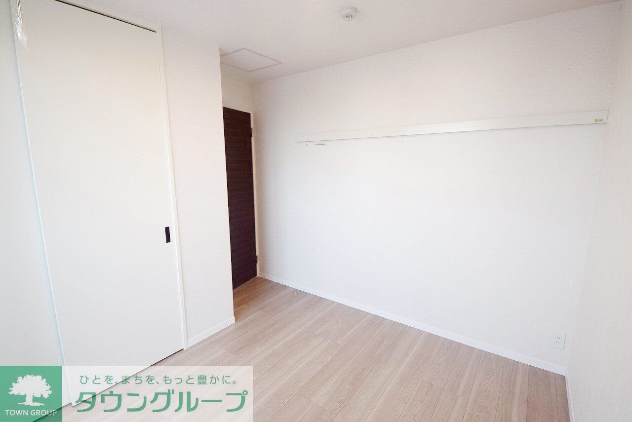 物件内観写真3　(収納)