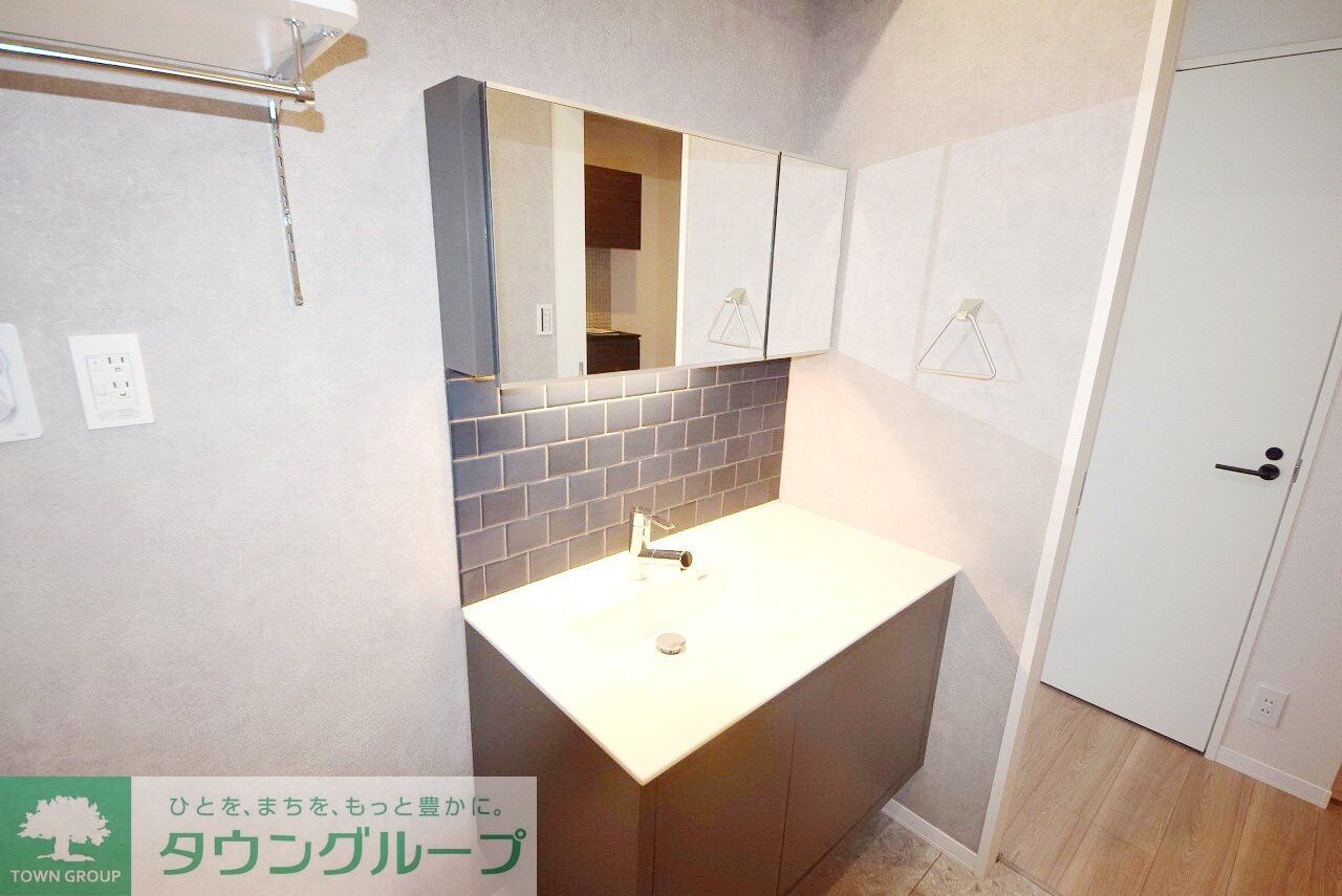 物件内観写真7　(洗面)