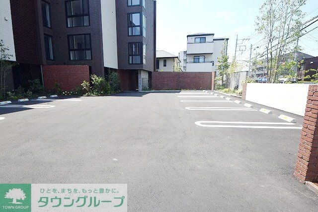 物件内観写真14　(駐車場)