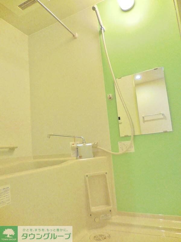 バス／シャワールーム等(爽やかなグリーンが癒しの時間をお届けします。)