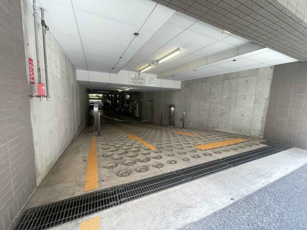 エントランス(エントランス)