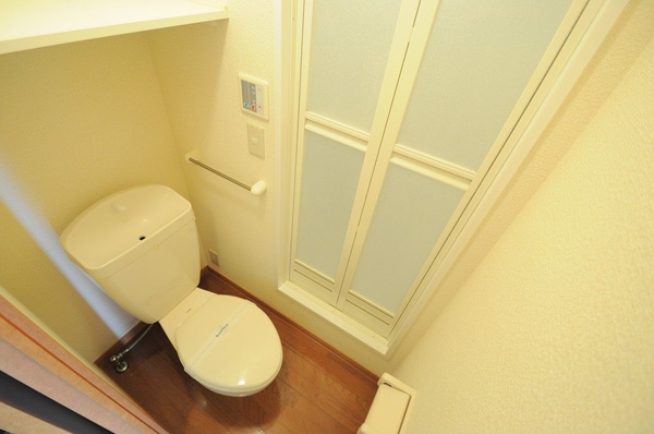 トイレ(同タイプの部屋の写真です)