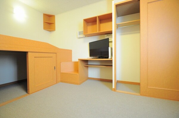 収納(2階、同タイプの部屋の写真です)