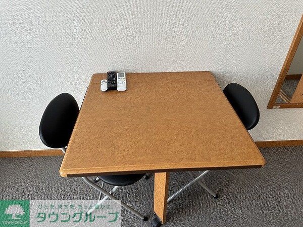 その他(「同タイプの部屋の写真です」「現況優先」)