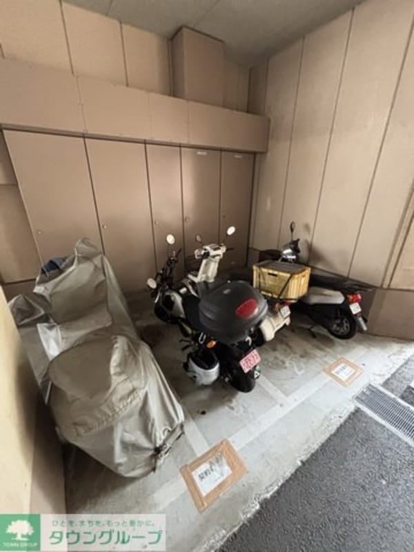 駐車場(駐車場)