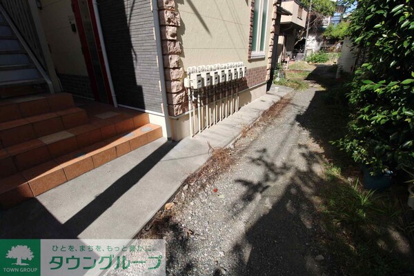 エントランス(庭)