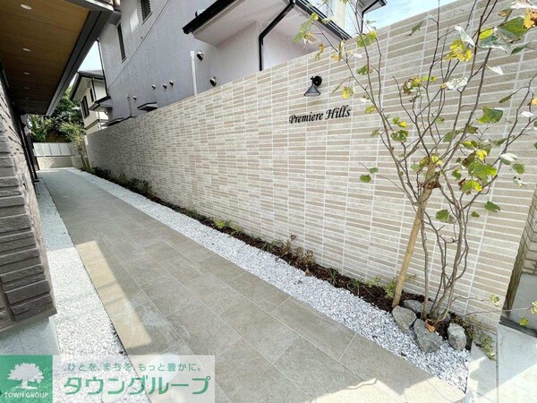 エントランス(庭)