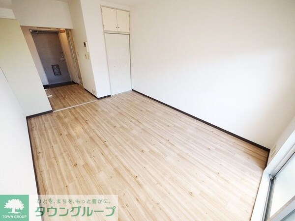 寝室(玄関)