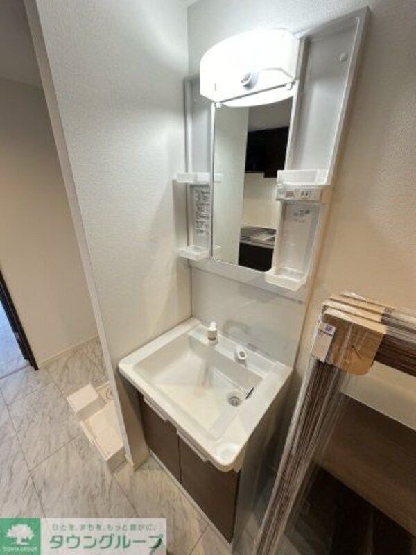 洗面(シャワー付き洗面台ですごく便利！！)