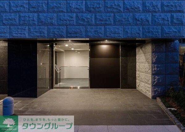 エントランス(重厚感のあるエントランス)