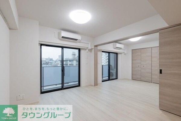 リビング・居室(B1'タイプ2025年3月撮影 同タイプ411号室の写真です)