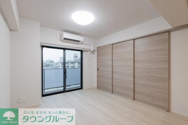リビング・居室(B1'タイプ2025年3月撮影 同タイプ411号室の写真です)